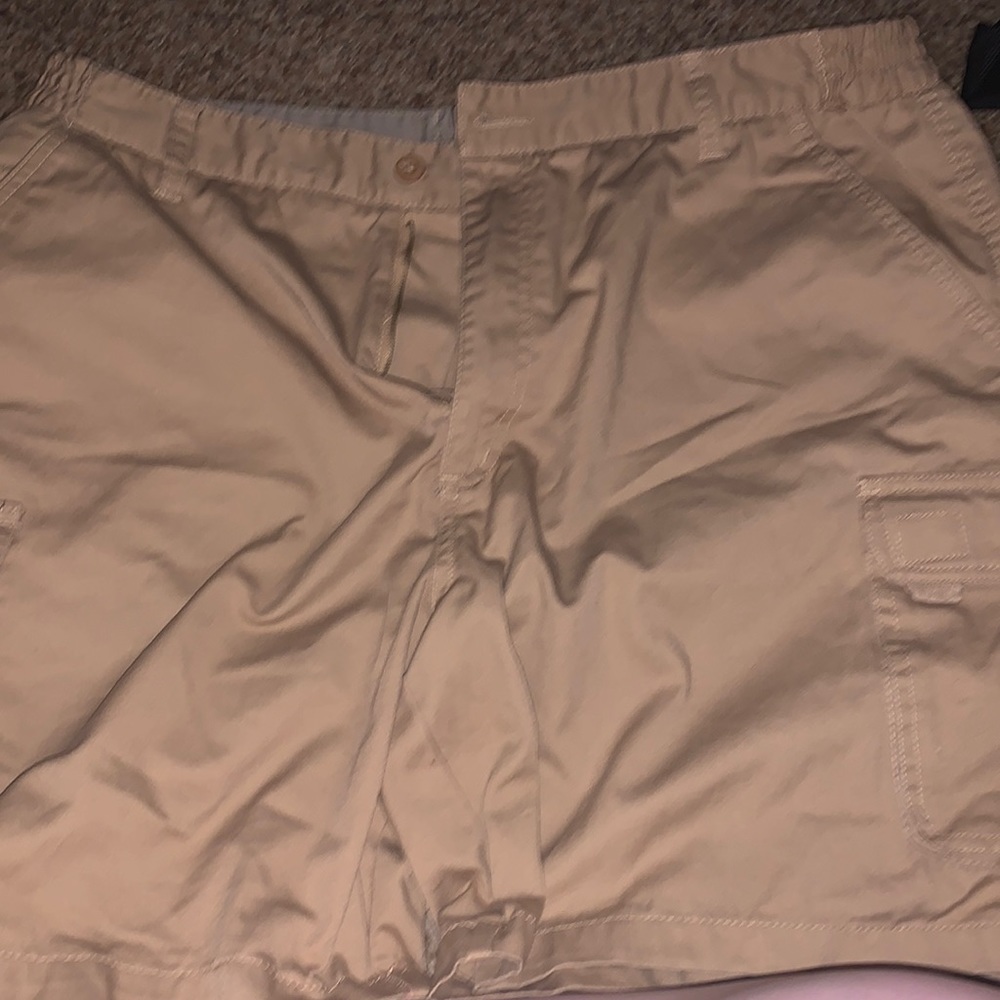 Men’s cargo shorts